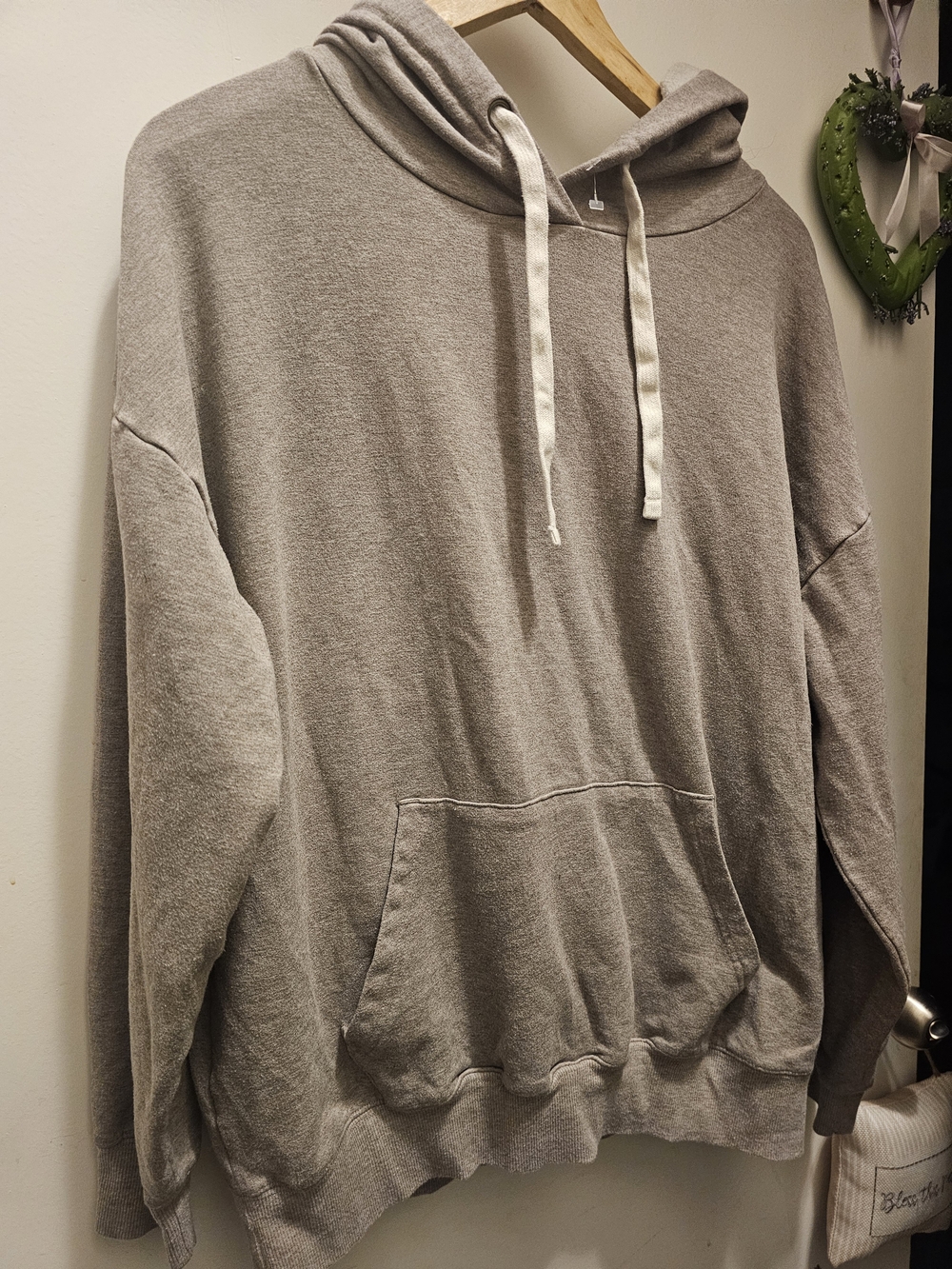 Buffalo David Bitton Plain Gray Hoodie Size Med Kangaroo Pocket EUC